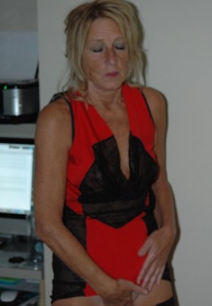 Blonde European solo girl Kiara Lord revealing big teen tits and phat ass